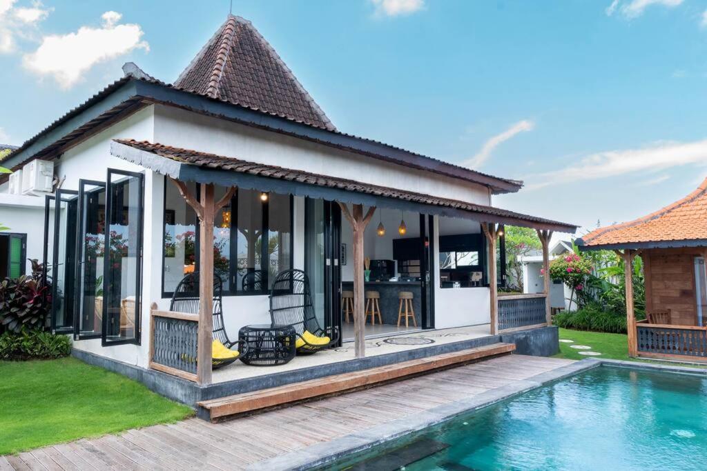 Berawa Canggu Stylish Joglo 3 Bedrooms Private Villa With Private Pool Luaran gambar