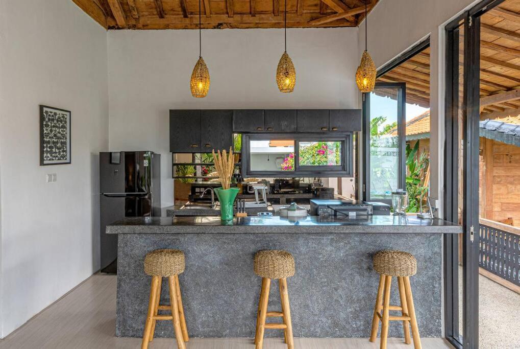 Berawa Canggu Stylish Joglo 3 Bedrooms Private Villa With Private Pool Luaran gambar